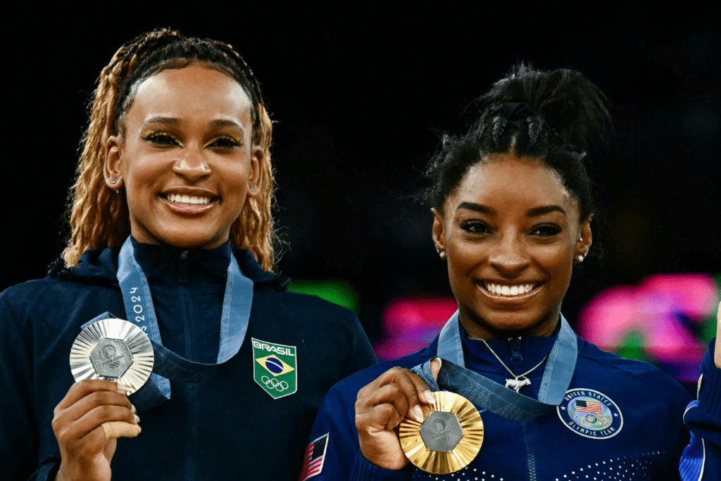 Simone Biles reconhece dificuldades em competição contra Rebeca Andrade