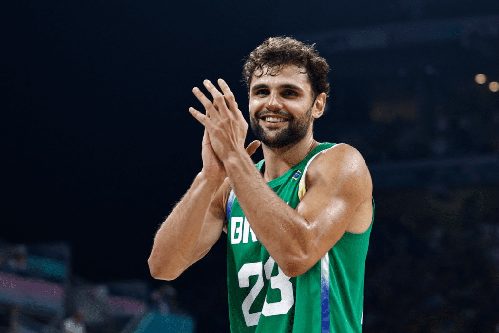 Seleção Brasileira - Raul Neto voltou em jogo que marcou a classificação do Brasil para as quartas de final