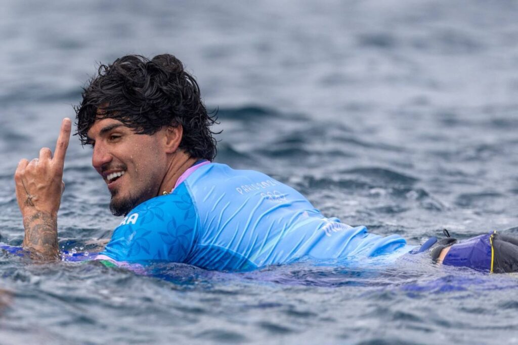 Gabriel Medina ficou com o 3º lugar em Paris 2024. Foto: ED SLOANEPOOL/AFP