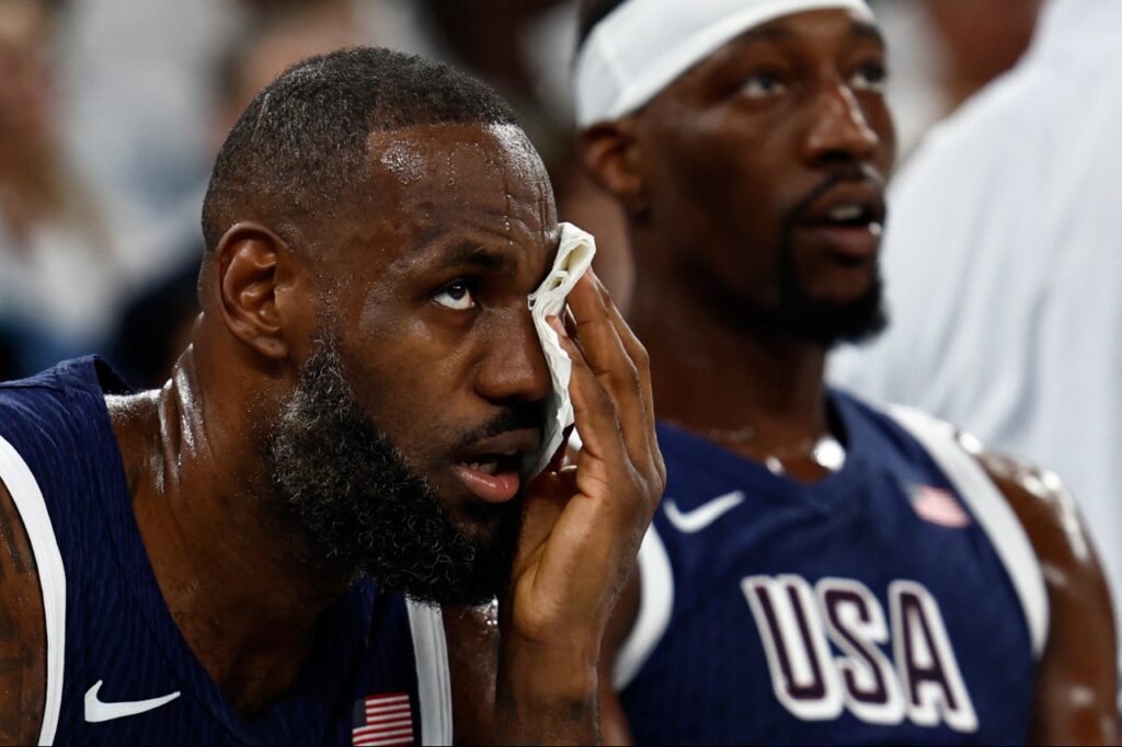 LeBron James durante partida contra o Brasil