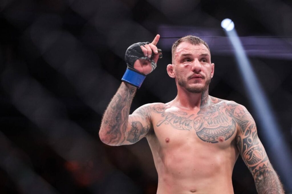 Renato Moicano vai enfrentar o top-12 do UFC. Foto: CARMEN MANDATO/GETTY IMAGES NORTH AMERICA/Getty Images via AFP