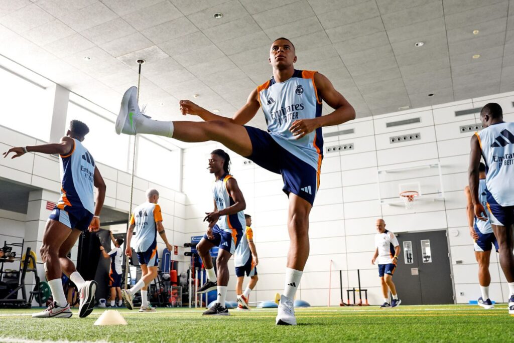 Primeiro treino de Mbappé no Real Madrid (Foto: Reprodução)