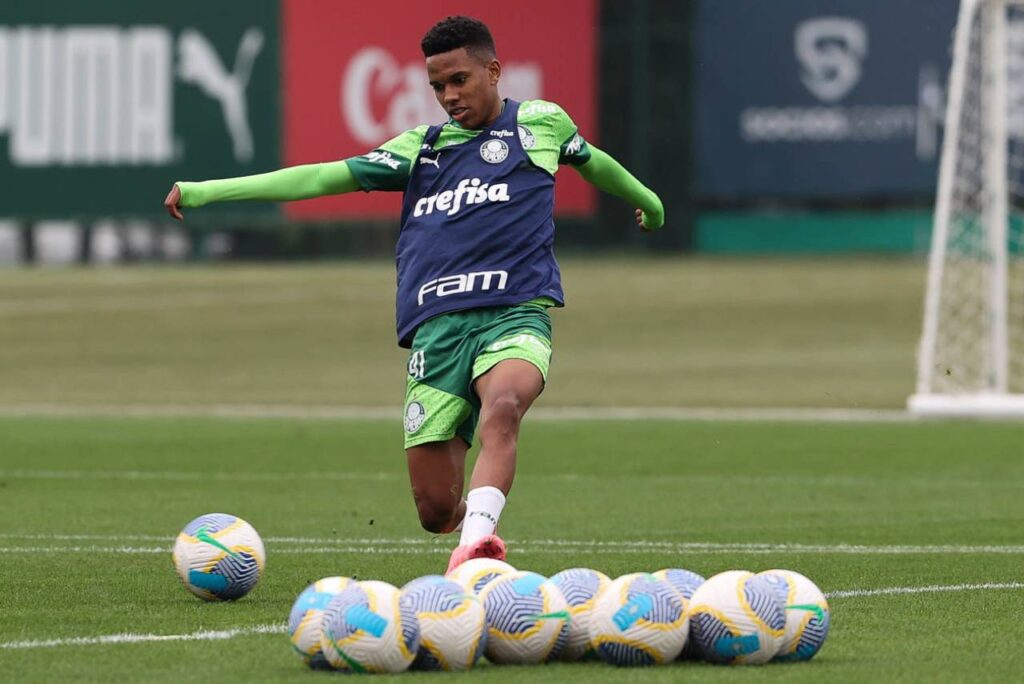 Estevão pode ser opção para Abel Ferreira. Foto: Cesar Greco/Palmeiras