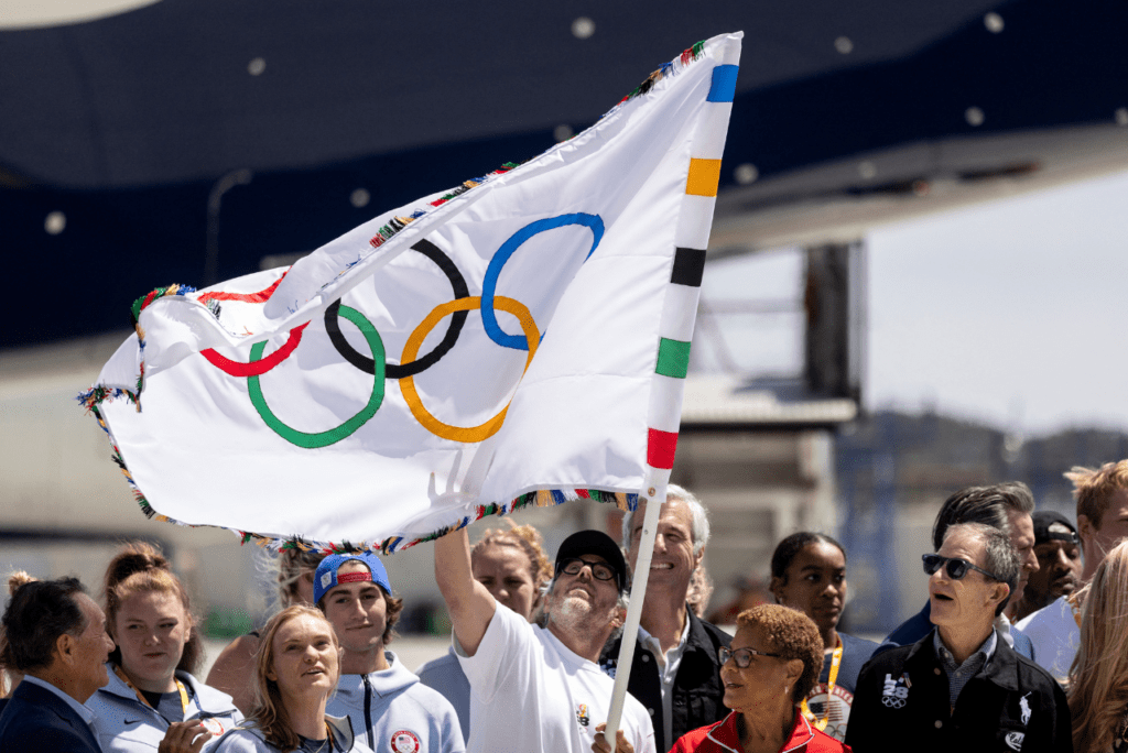 Estados Unidos receberão a bandeira olímpica para início do ciclo rumo a Los Angeles 2028