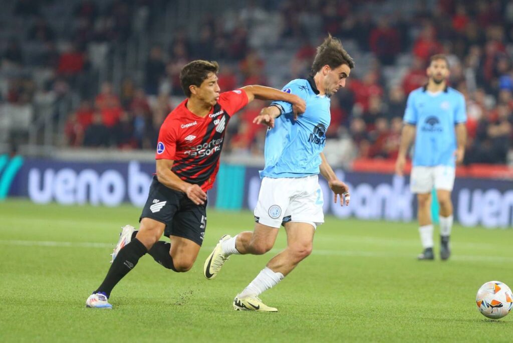 O Athletico saiu na frente do Belgrano na classificatória. Foto: Reprodução/X