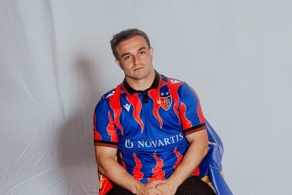 Shaqiri com a camisa do Basel