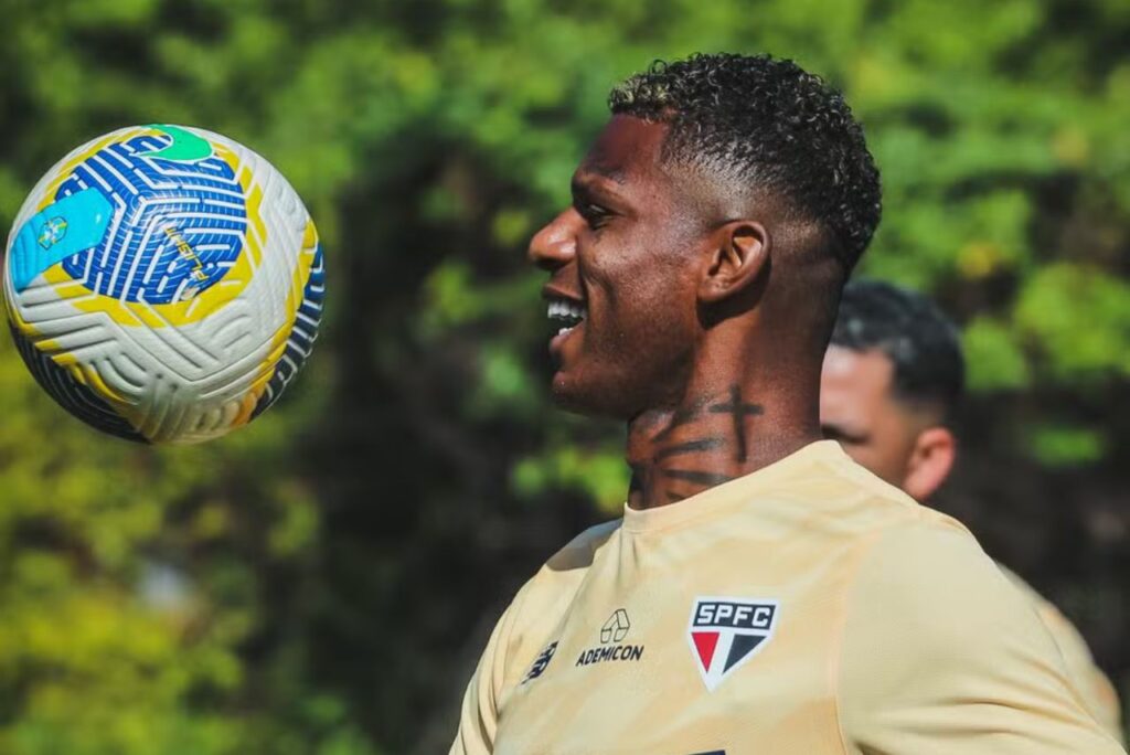 Arboleda, zagueiro do São Paulo (Foto: Erico Leonan/SPFC)