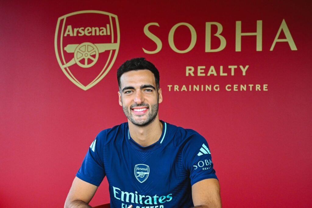 Mikel Merino assinou contrato com o Arsenal