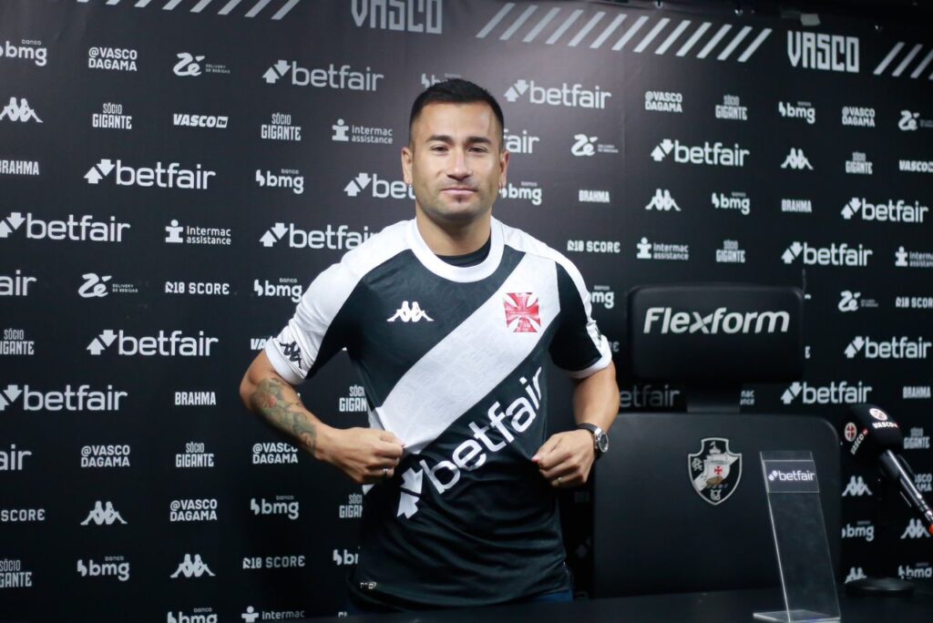 Jean David, novo reforço do Vasco (Foto: Matheus Lima/CRVG)