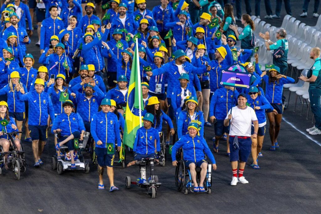 Delegação brasileira desfilando nos Jogos Paralímpicos. Foto: Divulgação/CPB