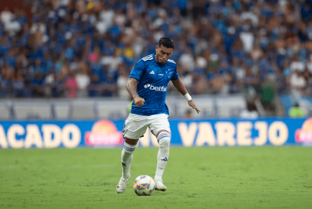 William, do Cruzeiro, é convocado para a Seleção