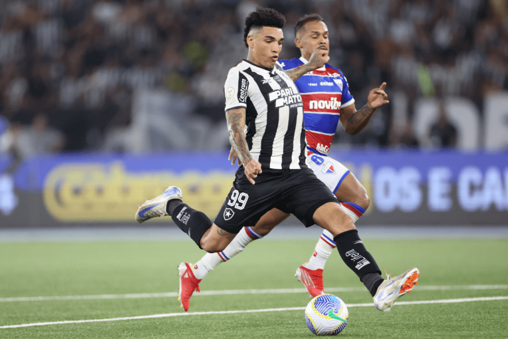 Botafogo vence Fortaleza no Nilton Santos