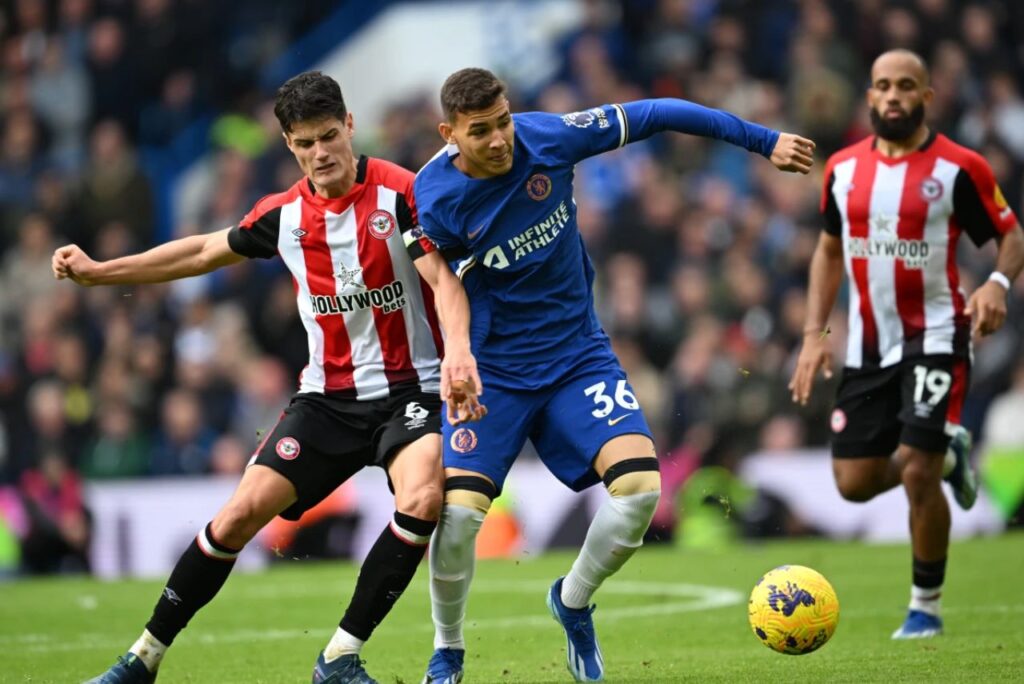 Alvo do Flamengo, Deivid Washington em campo pelo Chelsea