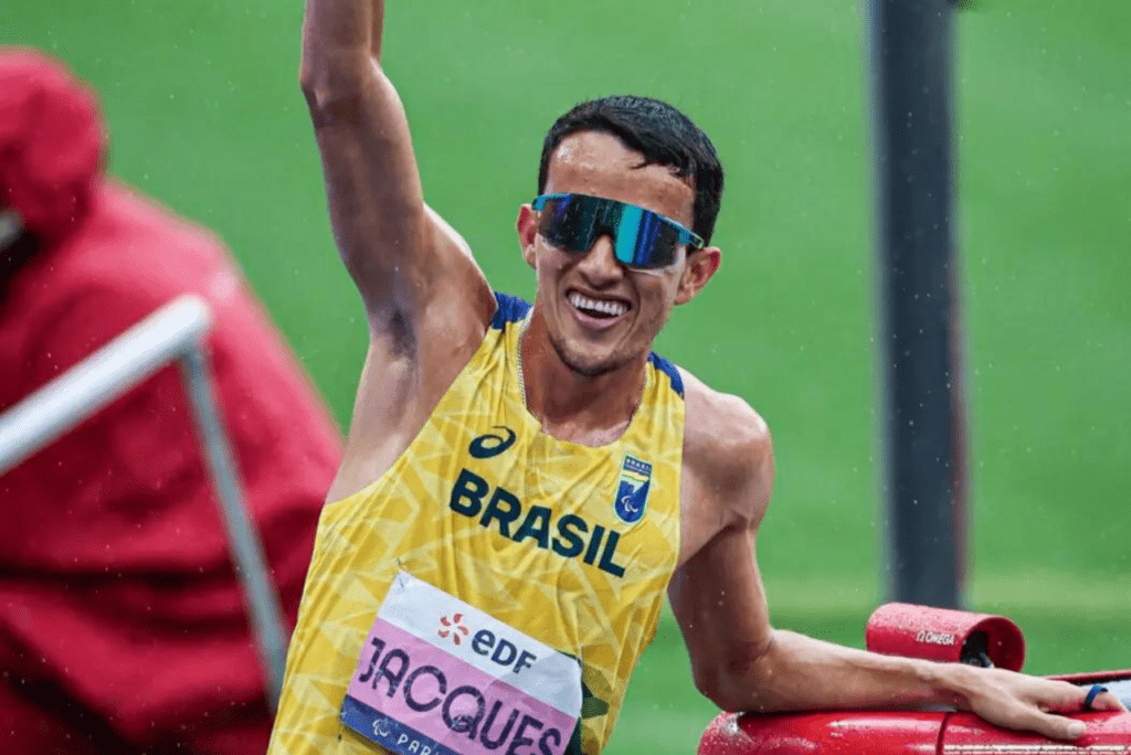 Yeltsin Jacques conquista bicampeonato dos 1500 metros