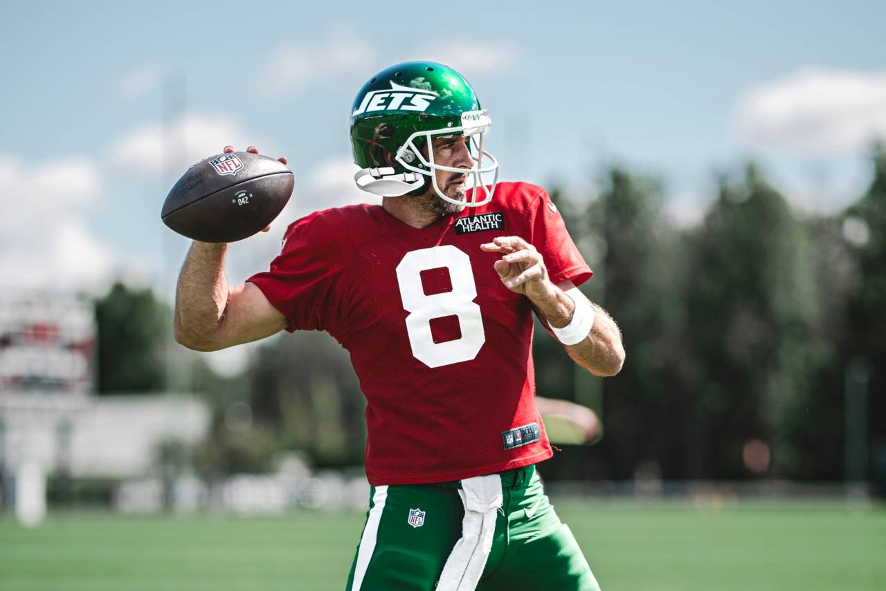 Aaron Rodgers se machucou na primeira rodada da temporada passada. Foto: Reprodução/Facebook