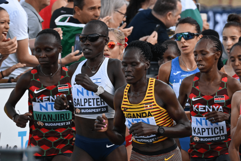 Rebecca Cheptegei disputa maratona em Budapeste