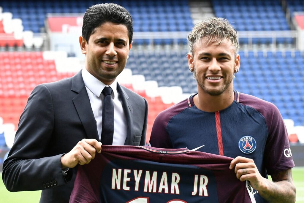 Apresentação de Neymar no PSG, em 2017 (Foto: Philippe Lopez/AFP)