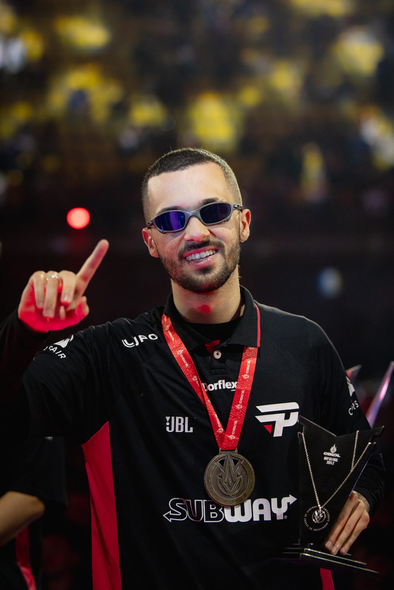 pain campeã cblol 2024 2 split dynquedo segura prêmio de destaque