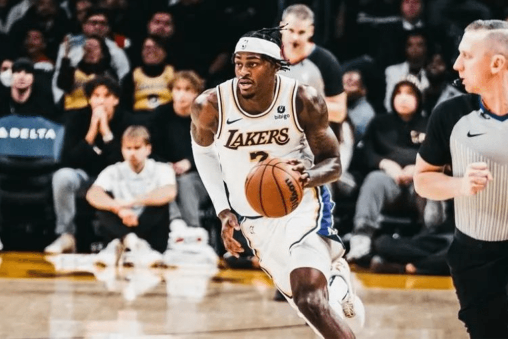 Jarred Vanderbilt não joga pelo Lakers desde fevereiro