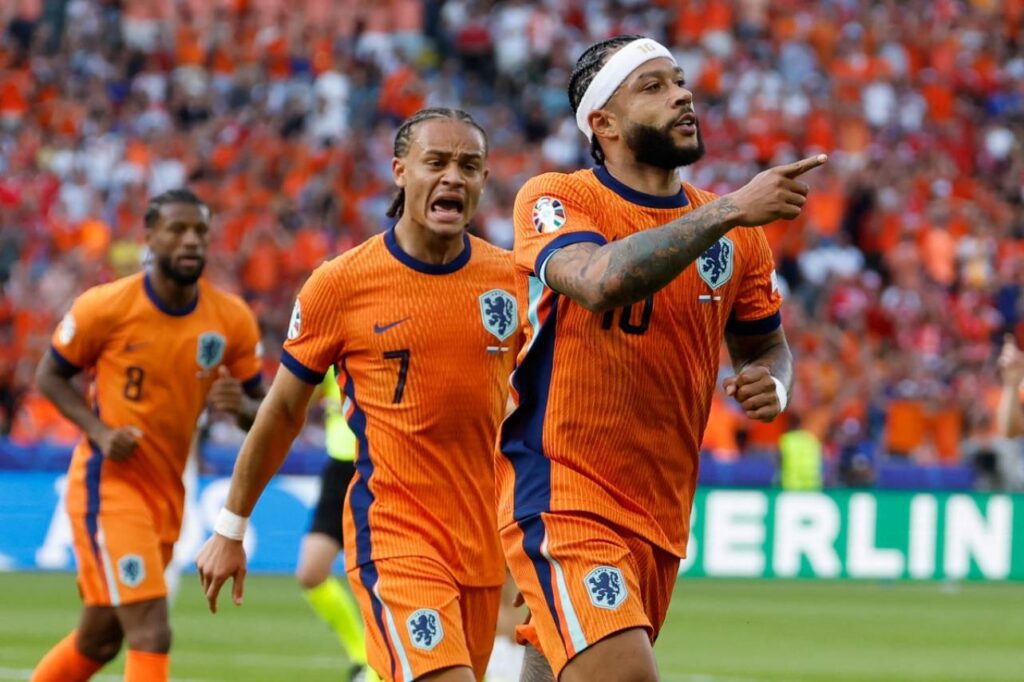 Depay está perto de alcançar o top da lista de artilheiros. Foto: ODD ANDERSEN/AFP