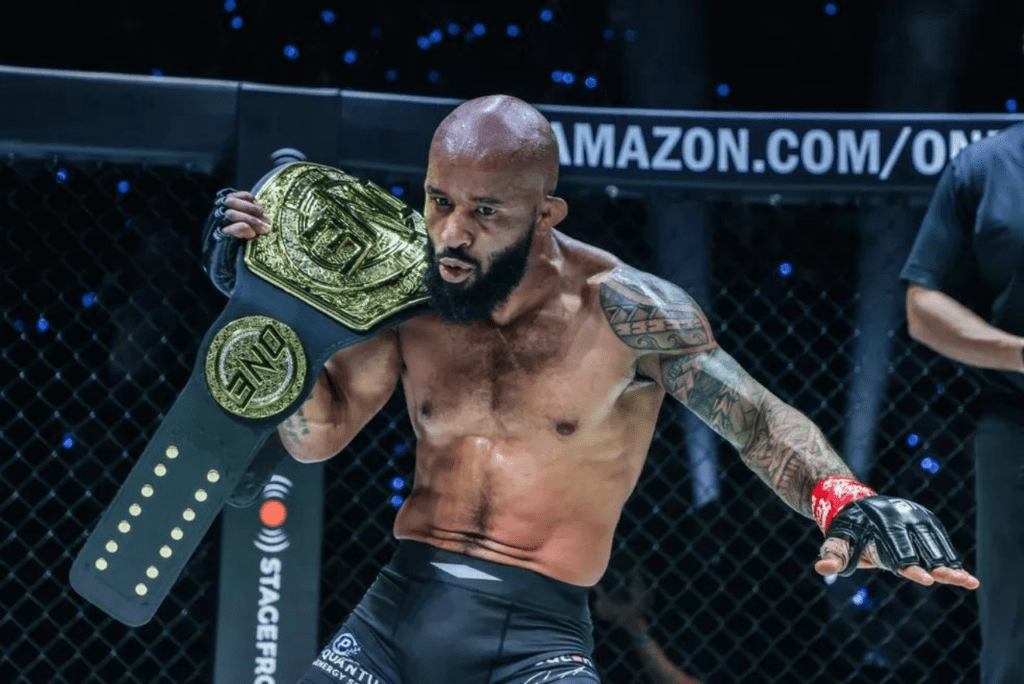 Demetrious Johnson se aposentou após luta no ONE 168