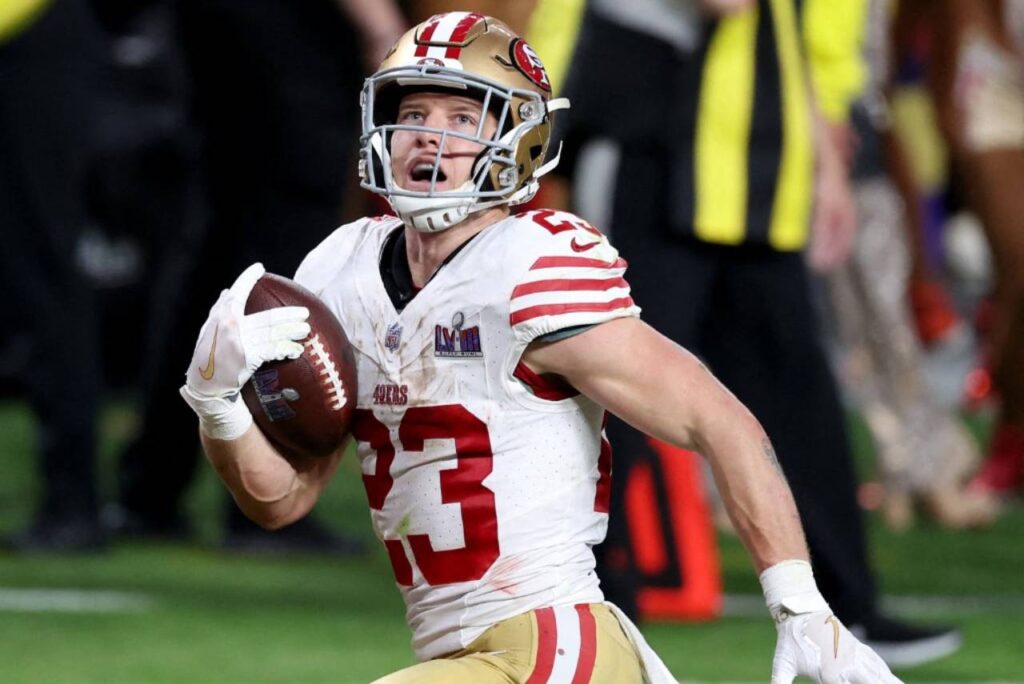 McCaffrey tem sofrido com alguns problemas físicos. Foto: STEPH CHAMBERS/GETTY IMAGES NORTH AMERICA/Getty Images via AFP