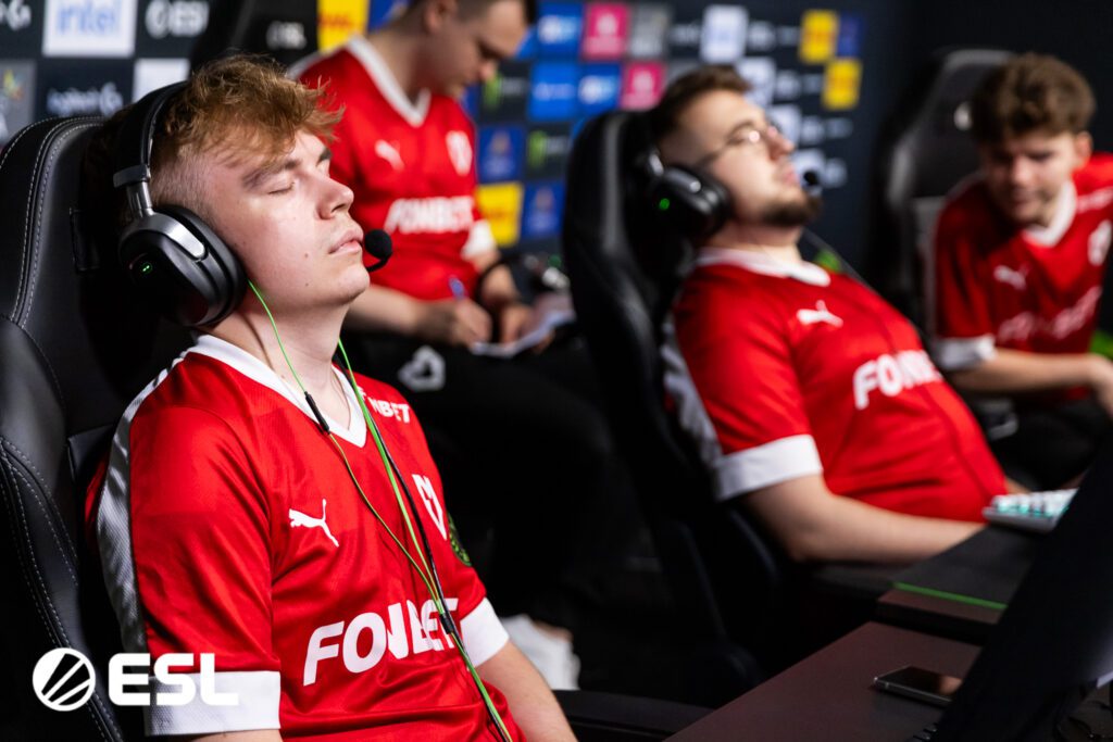 EPL S20: Rooster é eliminada; time perdeu 5v2 da vitória contra MOUZ