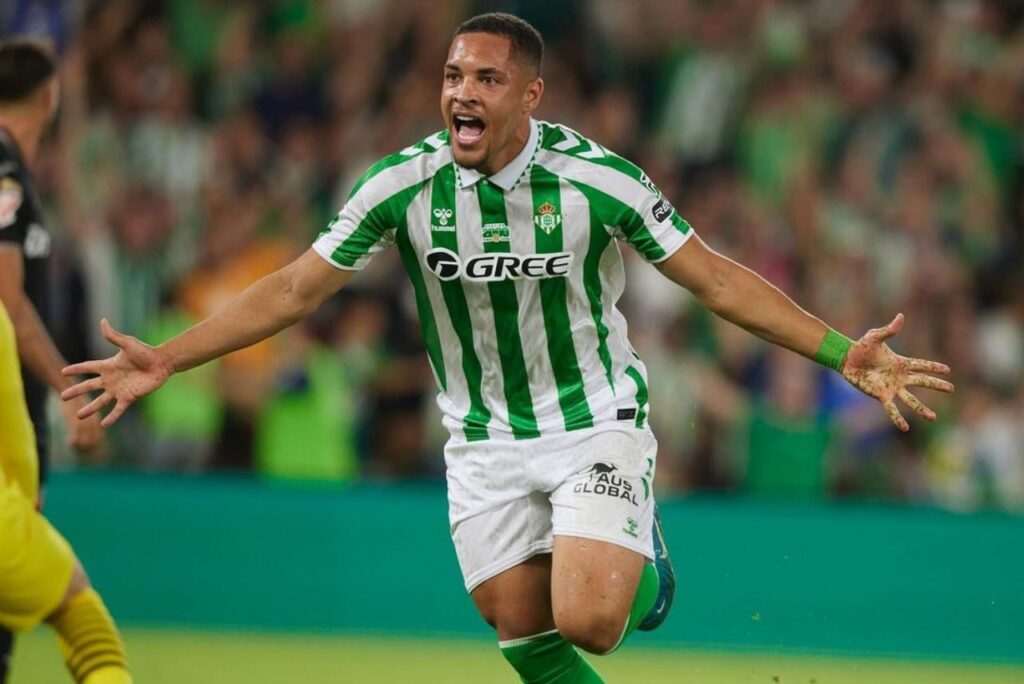 Vitor Roque - Betis