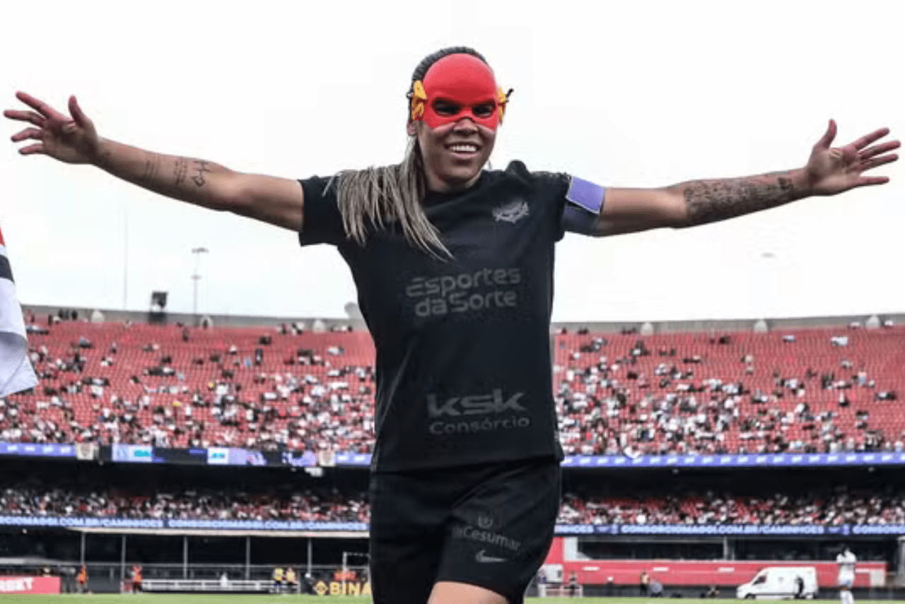 Capitã do Corinthians, Vic Albuquerque foi a heroína do jogo no Morumbis