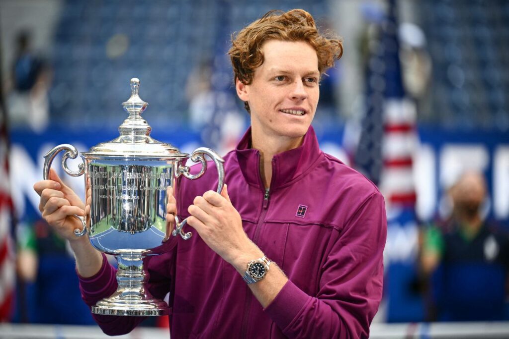 Italiano Jannik Sinner segue na ponta do ranking da ATP (Foto: Angela Weiss/AFP)