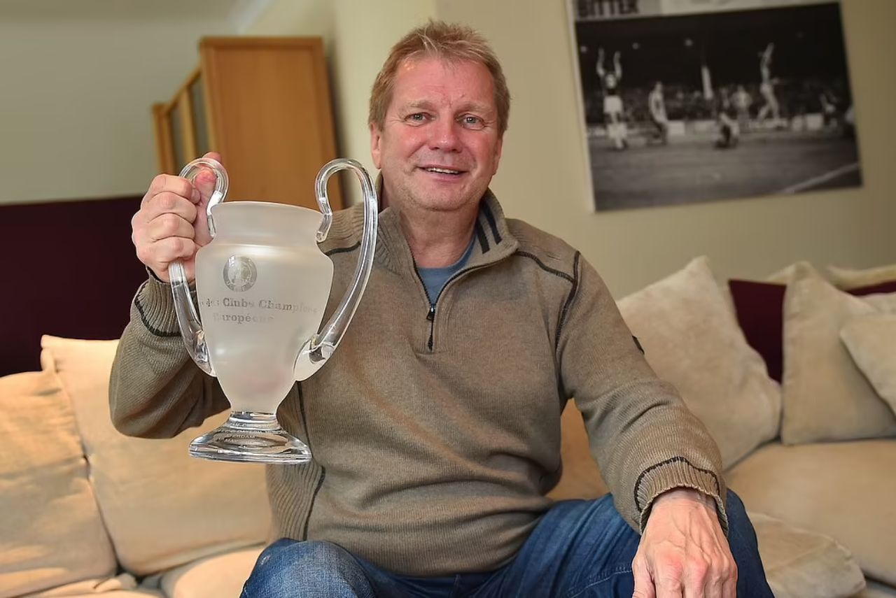 Morre Gary Shaw, ídolo do Aston Villa campeão da Europa em 1982 Game