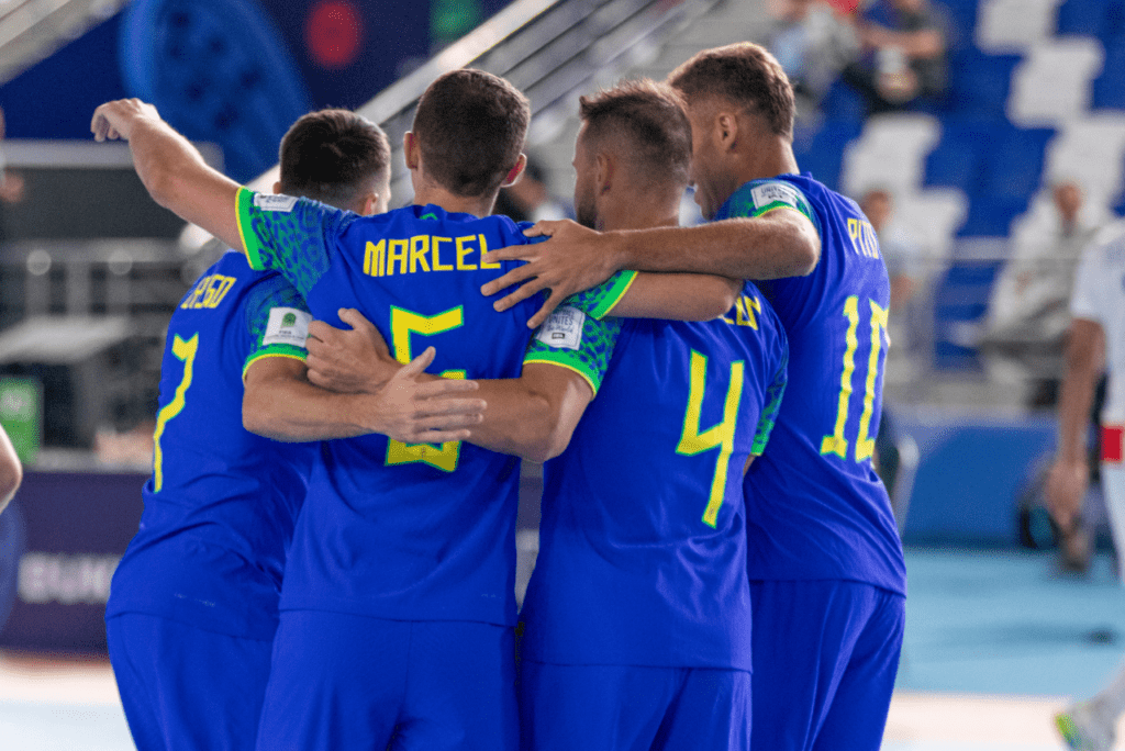 Brasil aplica nova goleada na Copa do Mundo de futsal