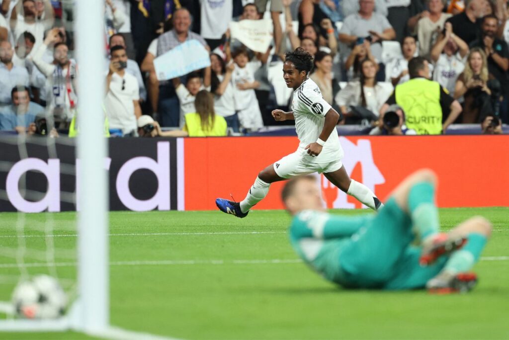 Endrick marcou o terceiro do Real Madrid na vitória sobre o Stuttgart (Foto: Thomas Coex/AFP)