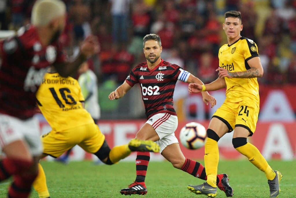 Duelo entre Flamengo e Peñarol em 2019