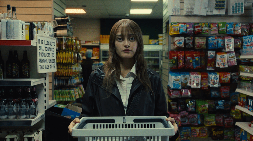 Imagem promocional de Sweetpea, nova série estrelada por Ella Purnell, de Fallout