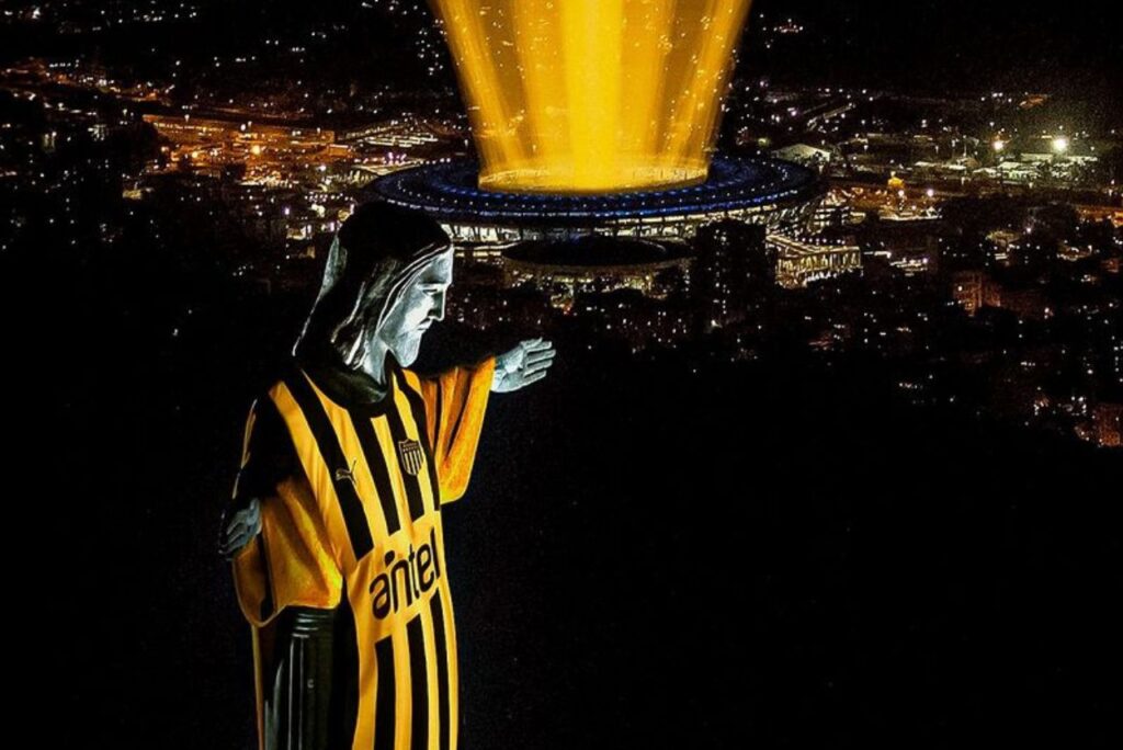 Peñarol publicou foto do Cristo Redentor com camisa do clube (Foto: Reprodução)