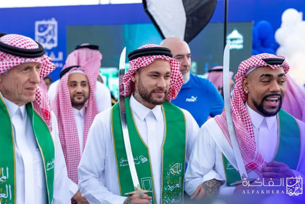 Neymar, Jorge Jesus e Malcom em postagem do Al-Hilal pelo dia da Arábia Saudita