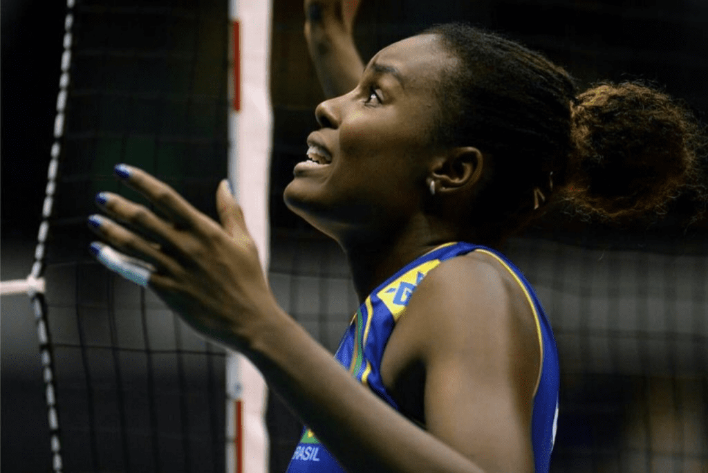 Bicampeã olímpica, Fabiana se aposenta do vôlei profissional