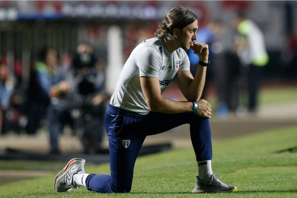 Zubeldía durante eliminação do São Paulo