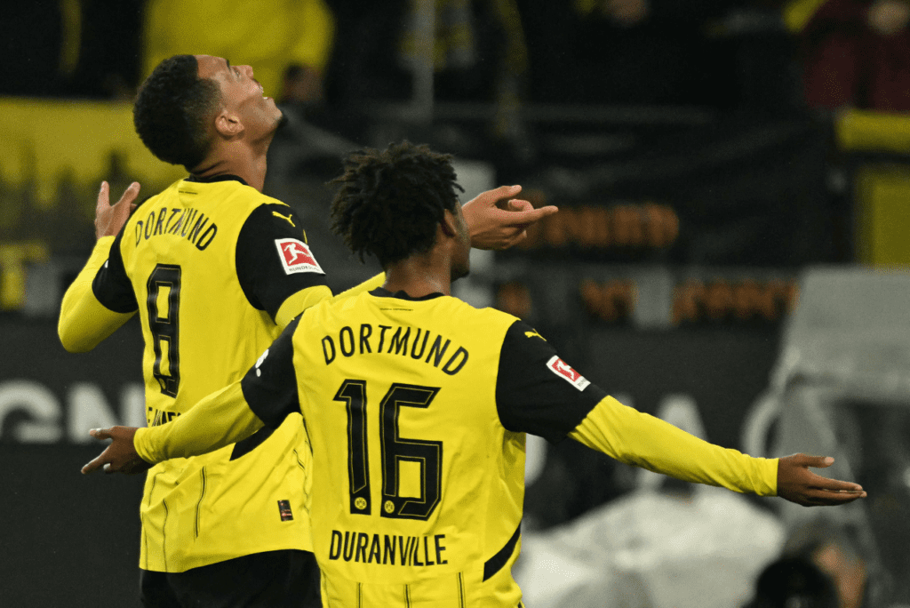 Borussia Dortmund vence Bochum