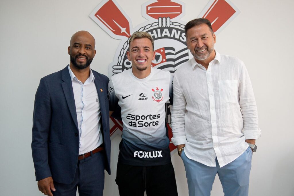 Fabinho, Ryan e Augusto Melo - Corinthians