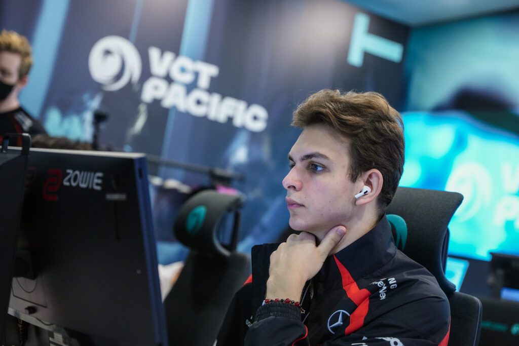 Cloud9 encaminha acordo com Rossy, ex-T1