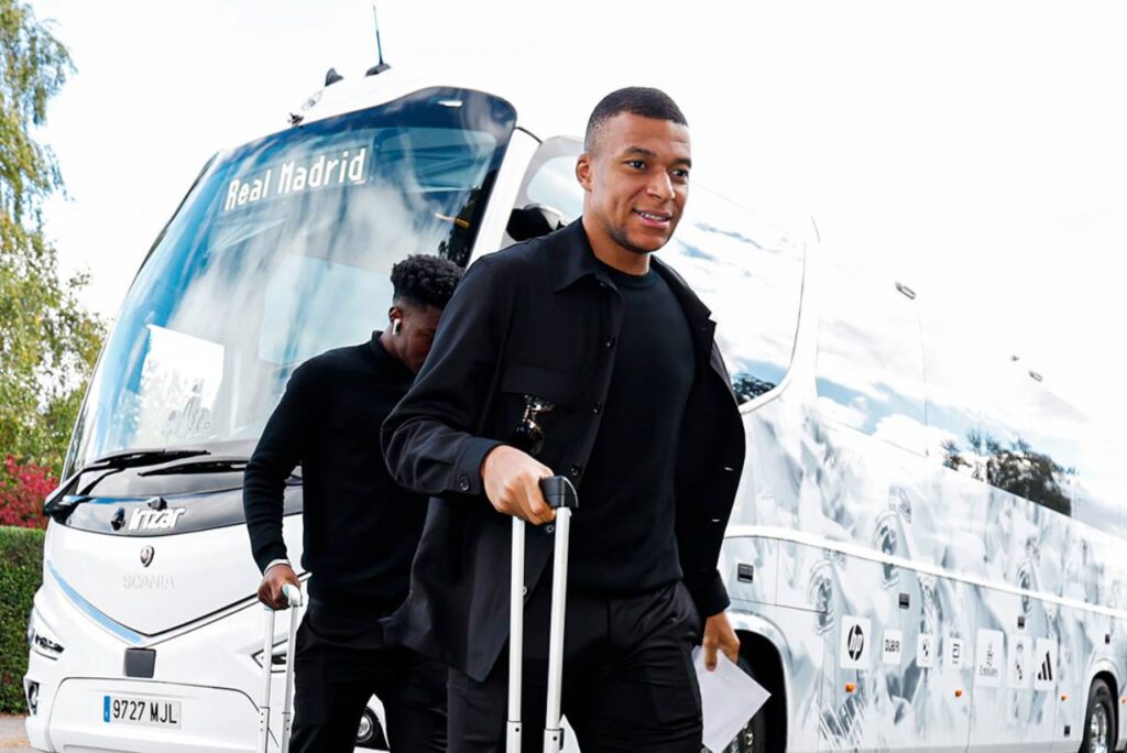 Mbappé está recuperado de lesão e à disposição de Ancelotti. Foto: Reprodução/Facebook