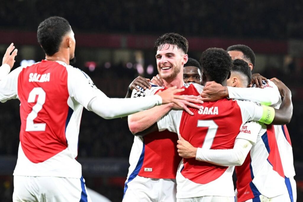 O Arsenal venceu o PSG sem sustos pela segunda rodada da Champions. Foto: Reprodução/Facebook