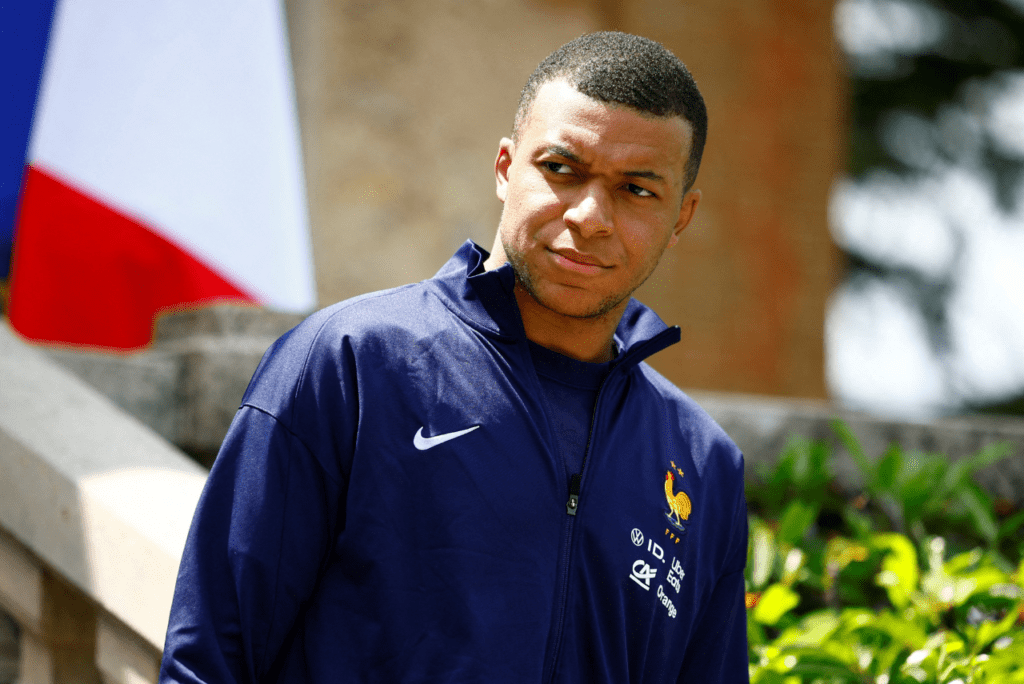 Mbappé ficou fora da convocação da França