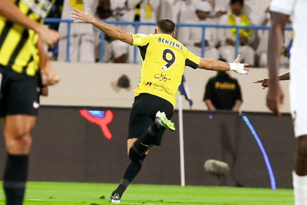 Benzema marcou um dos gols da vitória do Al-Ittihad (Foto: Reprodução)