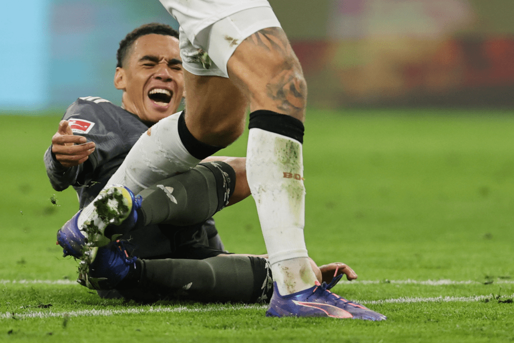 Musiala sofreu lesão no quadril em jogo diante do Leverkusen