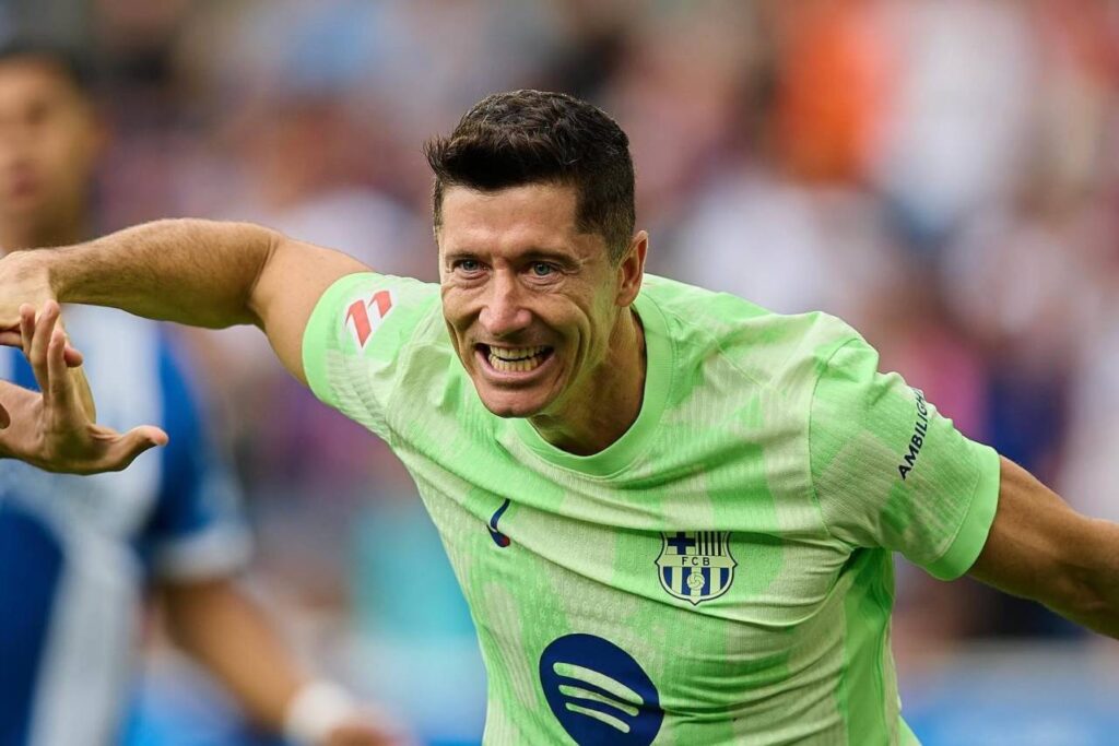 Lewandowiski foi o nome do jogo na vitória do Barcelona. Foto: Reprodução/Facebook