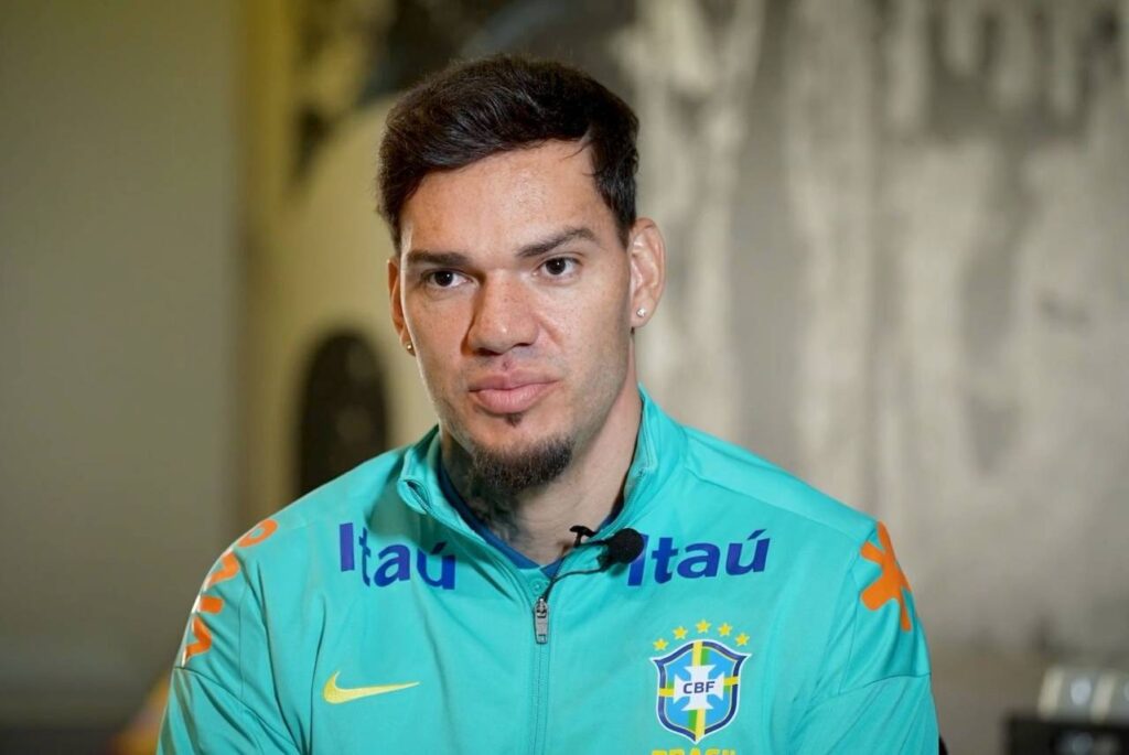 Ederson concedeu entrevista a CBF TV nesta segunda-feira (7). Foto: Divulgação/CBF