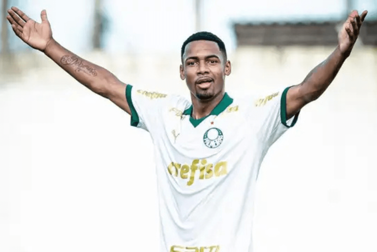 Allan Elias, meia do Palmeiras